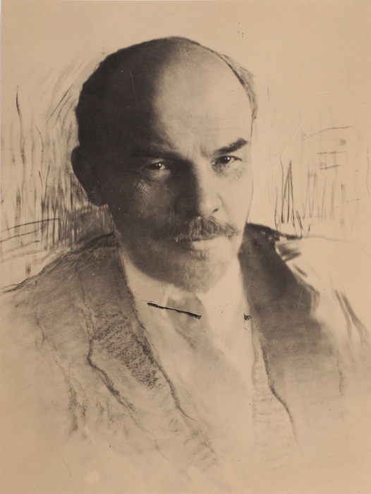 [Специальная ретушь (царапины) на стеклянном негативе] Ленин, В. Фотография / фот. М. Наппельбаум. М., 1918.