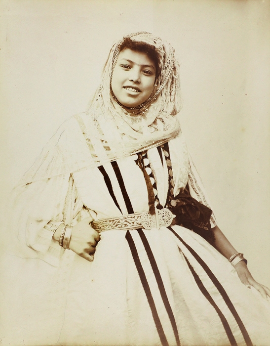 Фотография алжирской девушки / фот. Э. Мишель. [1890-е гг.].