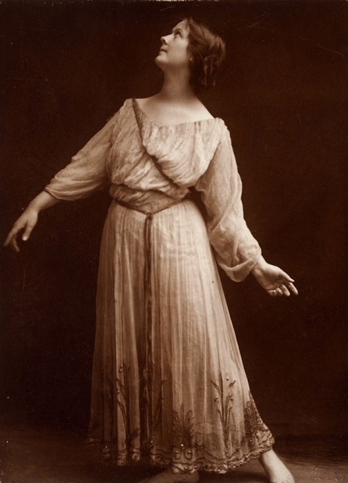 Фотография Айседоры Дункан, с автографом / фот. Elvira. 1906.