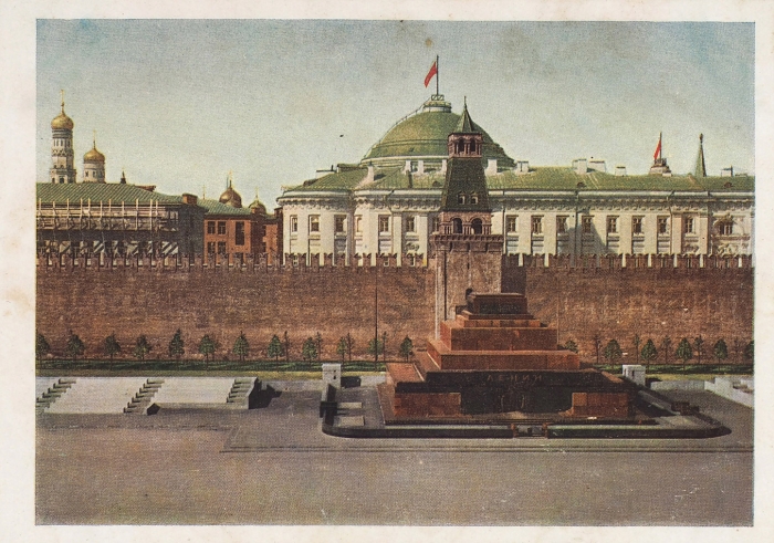 6 открыток серии: Мавзолей В.И. Ленина на Красной площади в Москве. М.: ГОЗНАК, 1935.