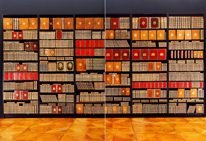 Три каталога аукционного дома Hampel, два из которых представляют книжные торги, третий — каталог, состоящий из редких книг, предметов живописи, графики и предметов декоративно-прикладного искусства. Мюнхен, 2013-2015.